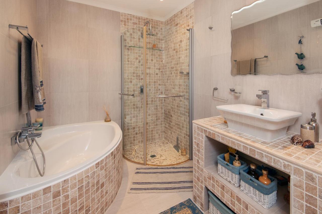 Hermanus Haven, Entire Home, On The Sea, Private Pool, Secure Exteriör bild