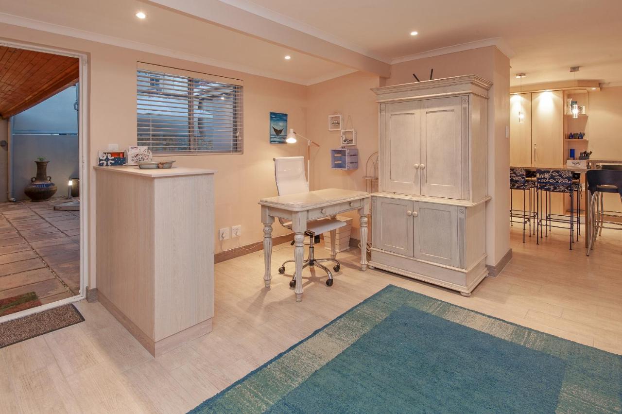 Hermanus Haven, Entire Home, On The Sea, Private Pool, Secure Exteriör bild